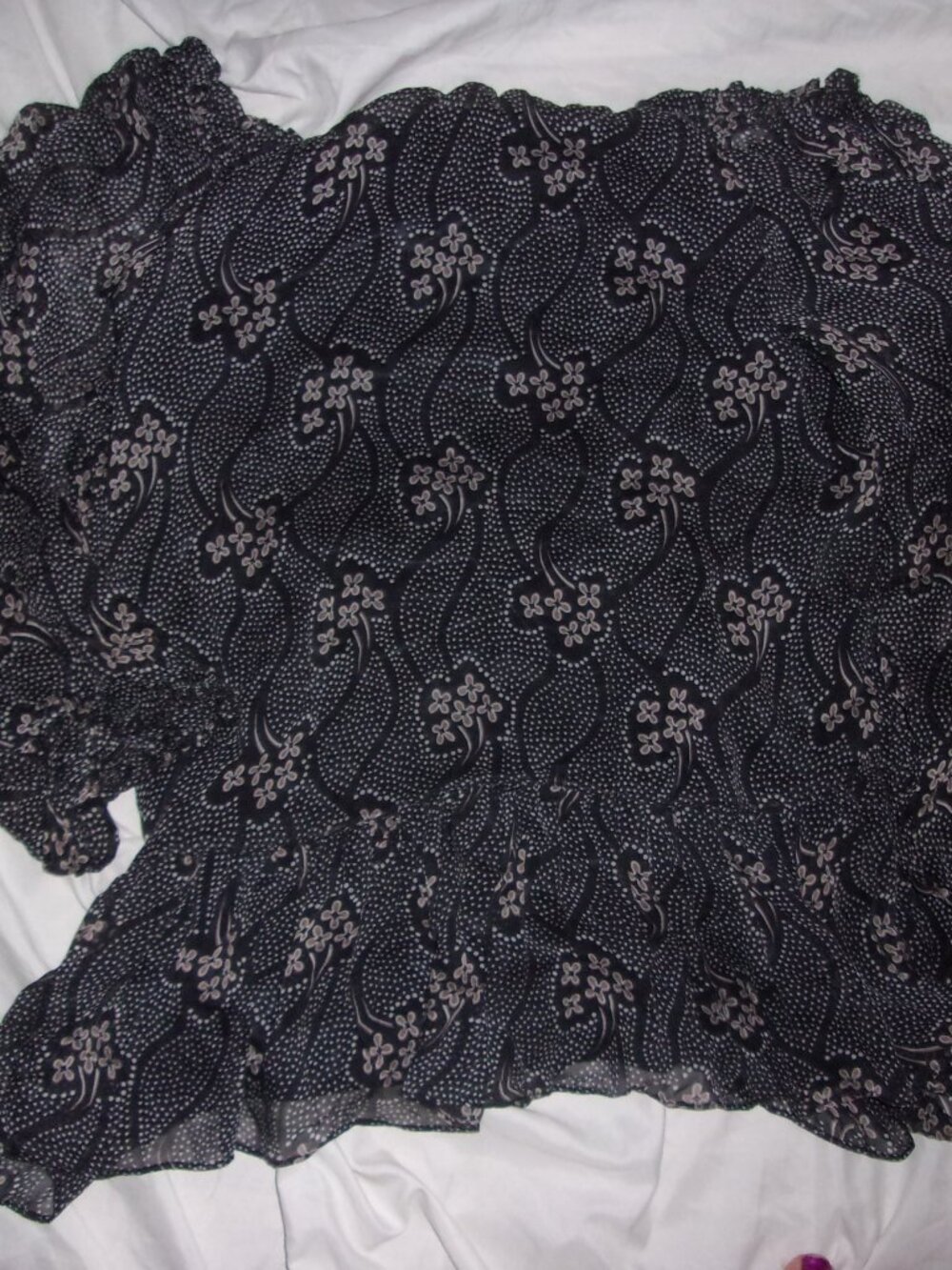 100% silk blouse size small  womens shirt blouse  black print